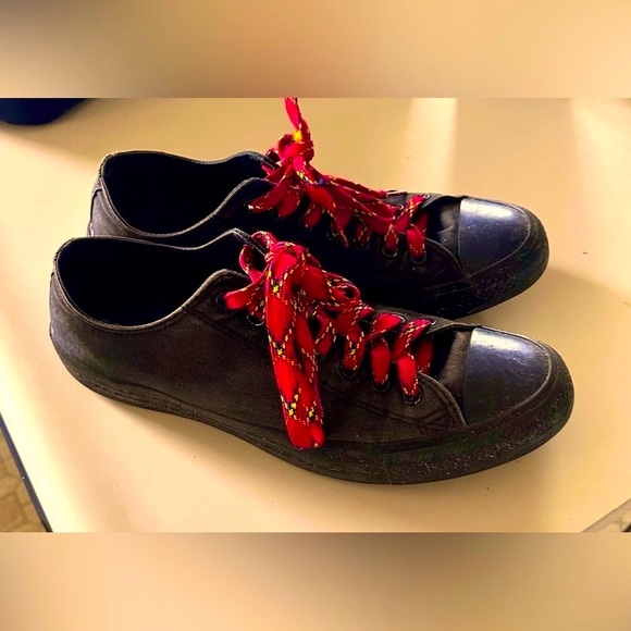 Converse chucks - Picture 1 of 3